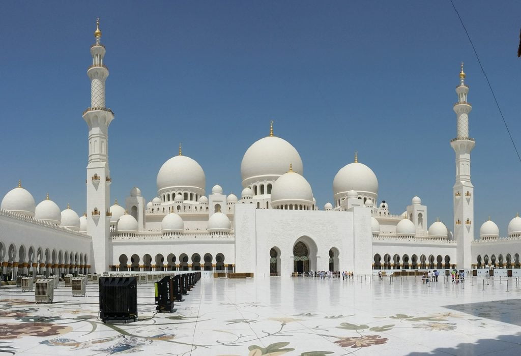 abu-dhabi-600875_1280