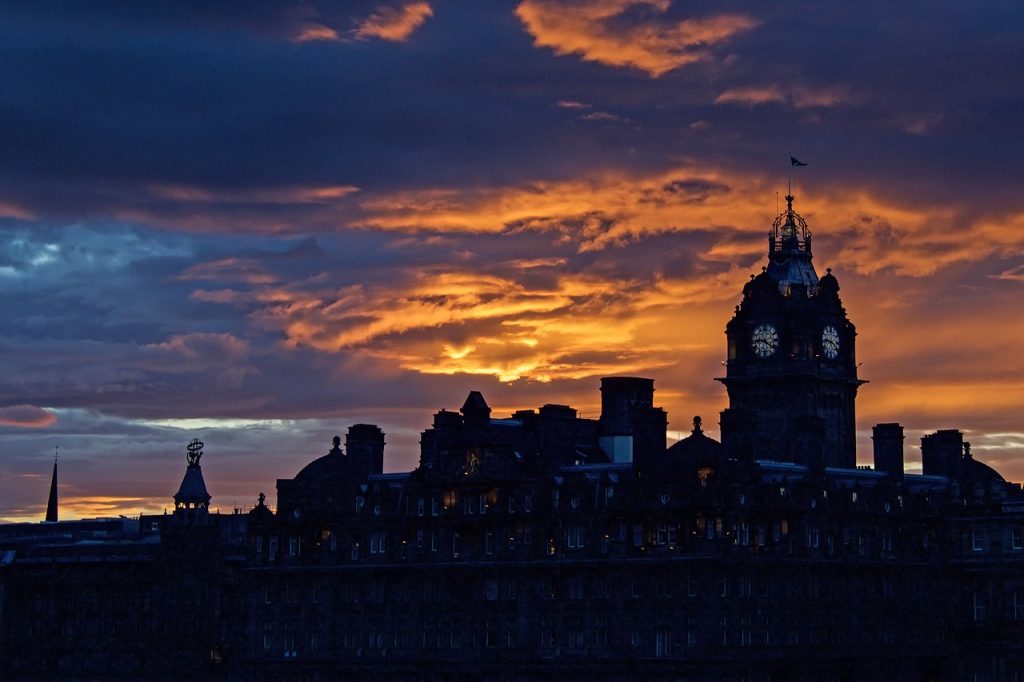 balmoral-hotel-1589493_1280