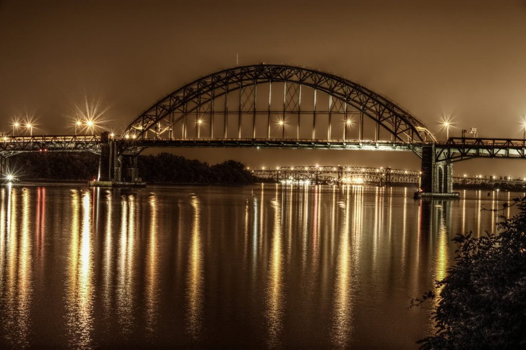 bridge-588955_1920