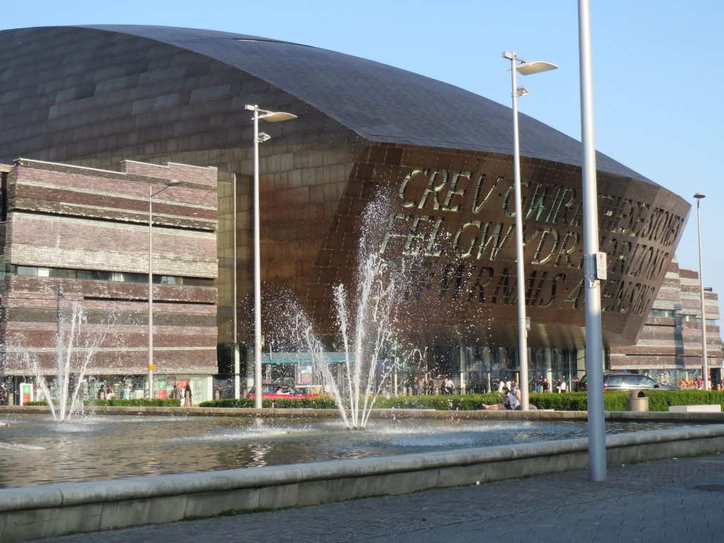 cardiff-967153_1920