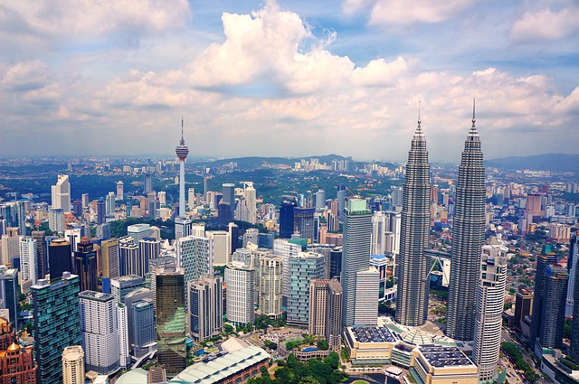 city-1284258_640