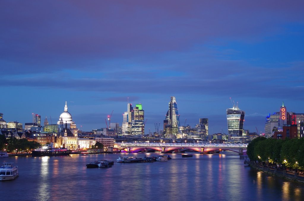 city-of-london-735081_1280