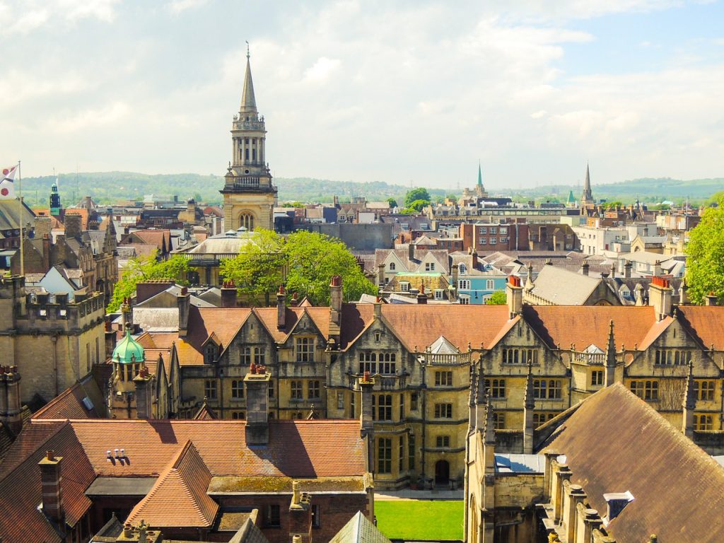 oxford-1378641_1280
