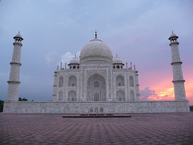 taj-mahal-2647606_640