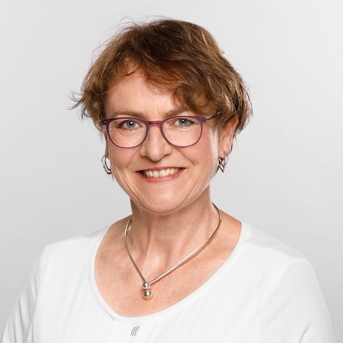 Angela  Koll
