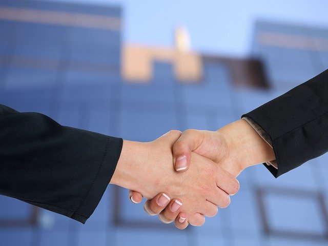 handshake-3298455_640