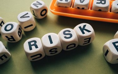 risk-1945683_640