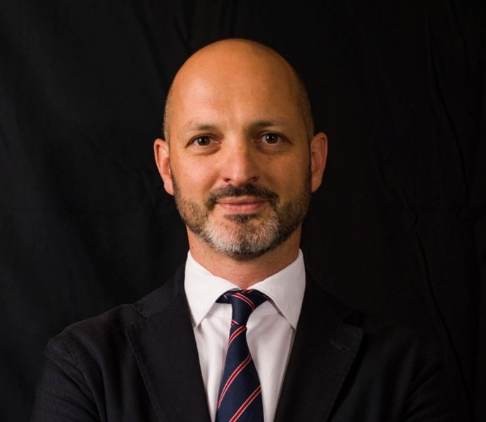 Simon  Peterman